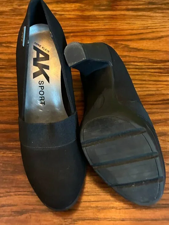 Anne Klein Sports Heel, Black - Picture 4 of 5